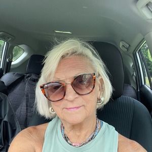 Meet your Posher, Robin anne yarbrough